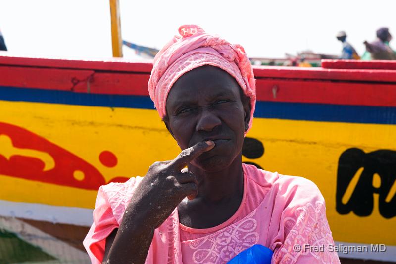 20090529_103858 D3 P1 P1.jpg - Pensive lady, Yoff Fishing Village